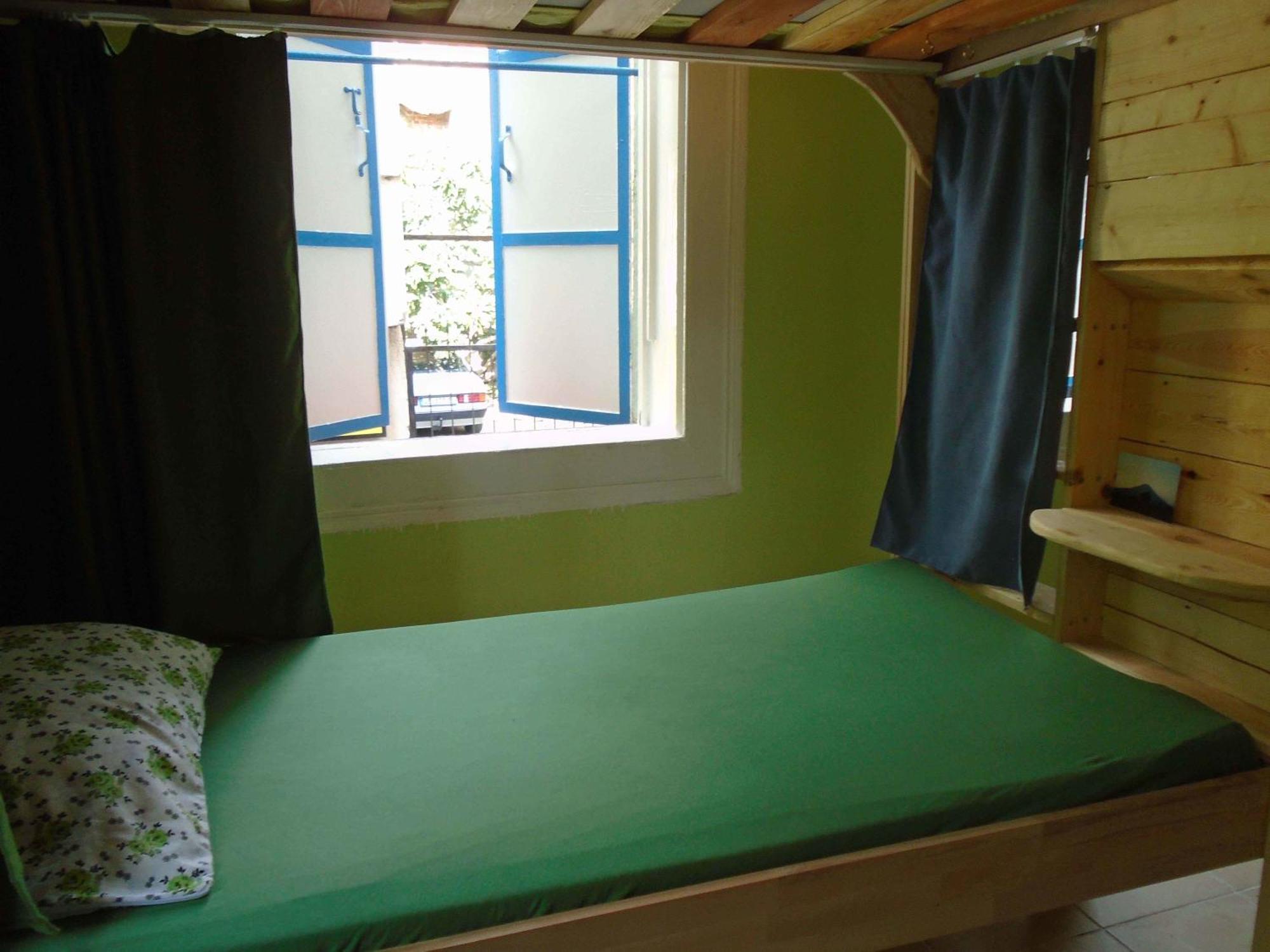 Lotus Garden Hostel Izmir Room photo