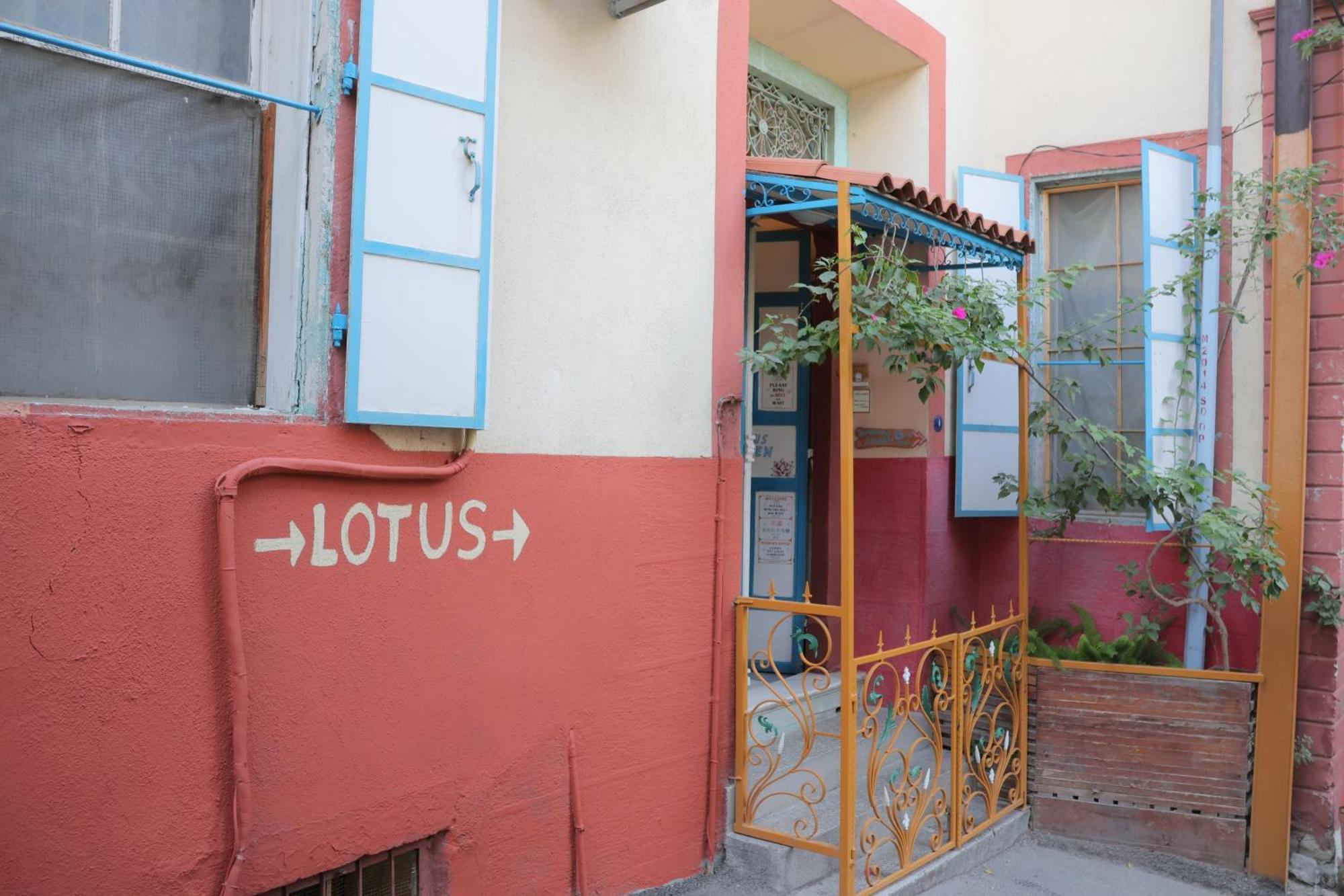 Lotus Garden Hostel Izmir Exterior photo