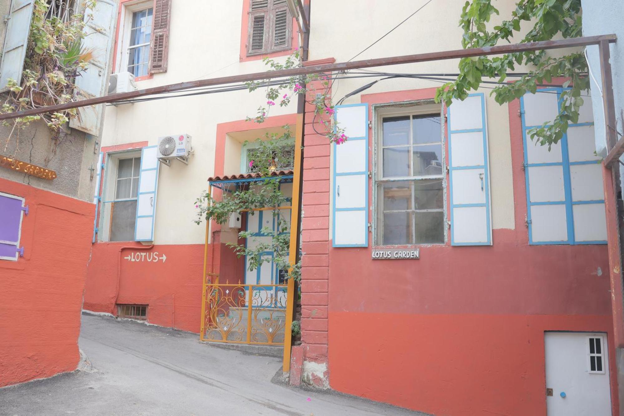 Lotus Garden Hostel Izmir Exterior photo